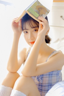 握住她的双乳肆意揉弄